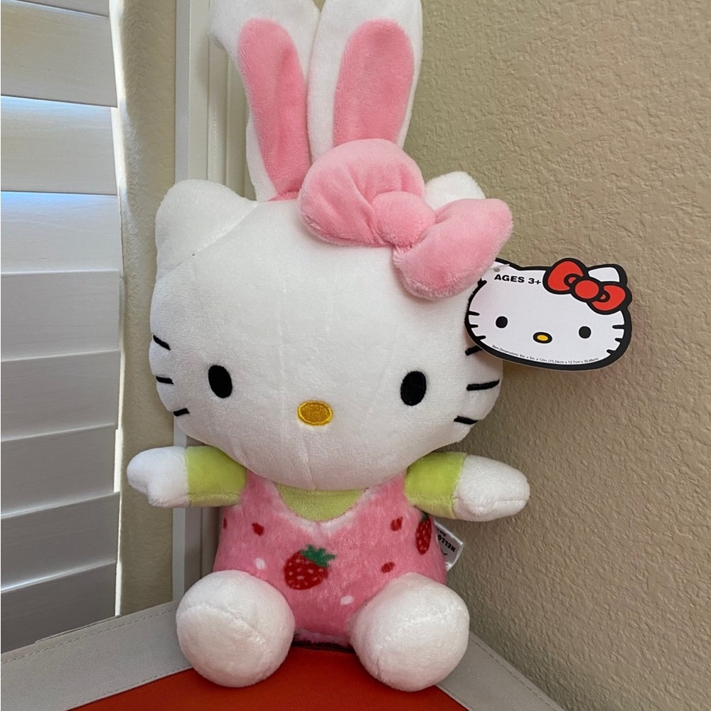 Hello Kitty Bundle - Picture 2 of 5